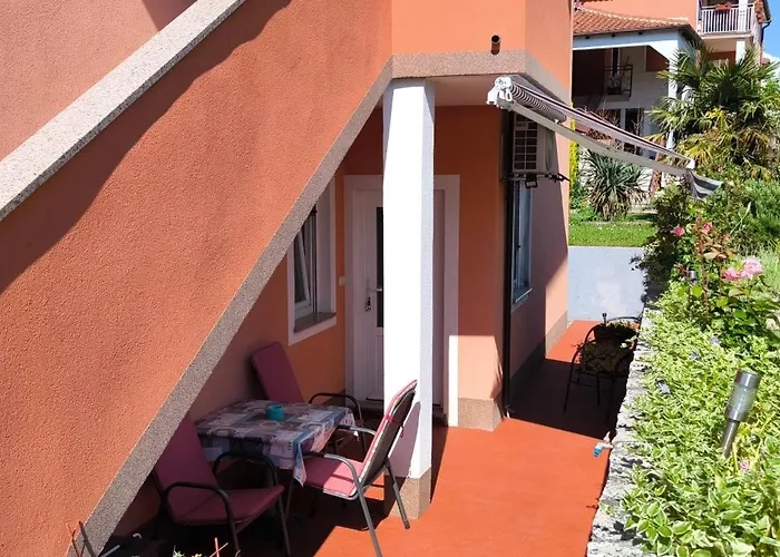 Apartments Davor