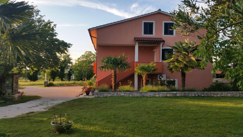 Apartment Davor *